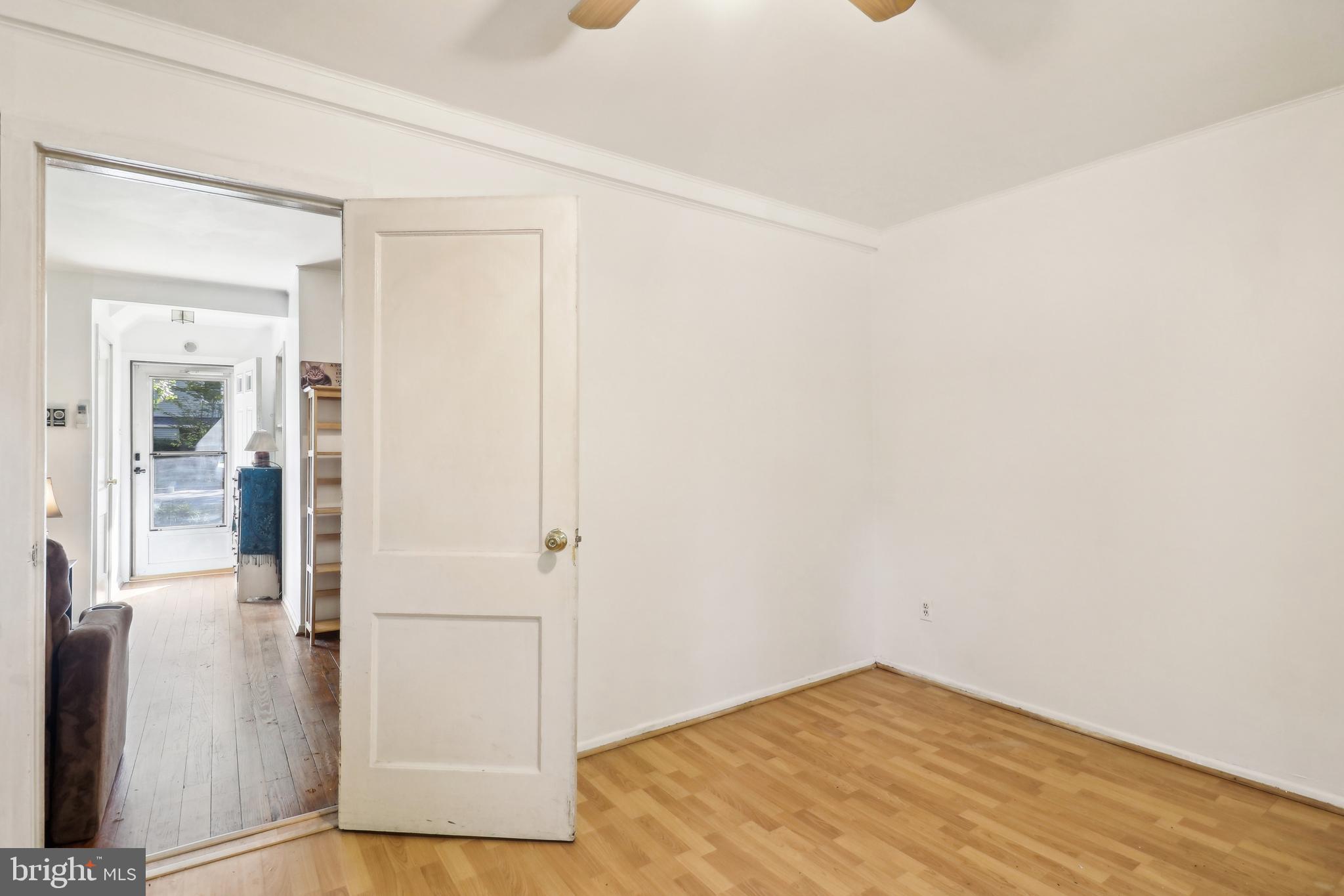 12 Ridge Road, Unit M Greenbelt, MD 20770 - Photo 19 of 38 Den
