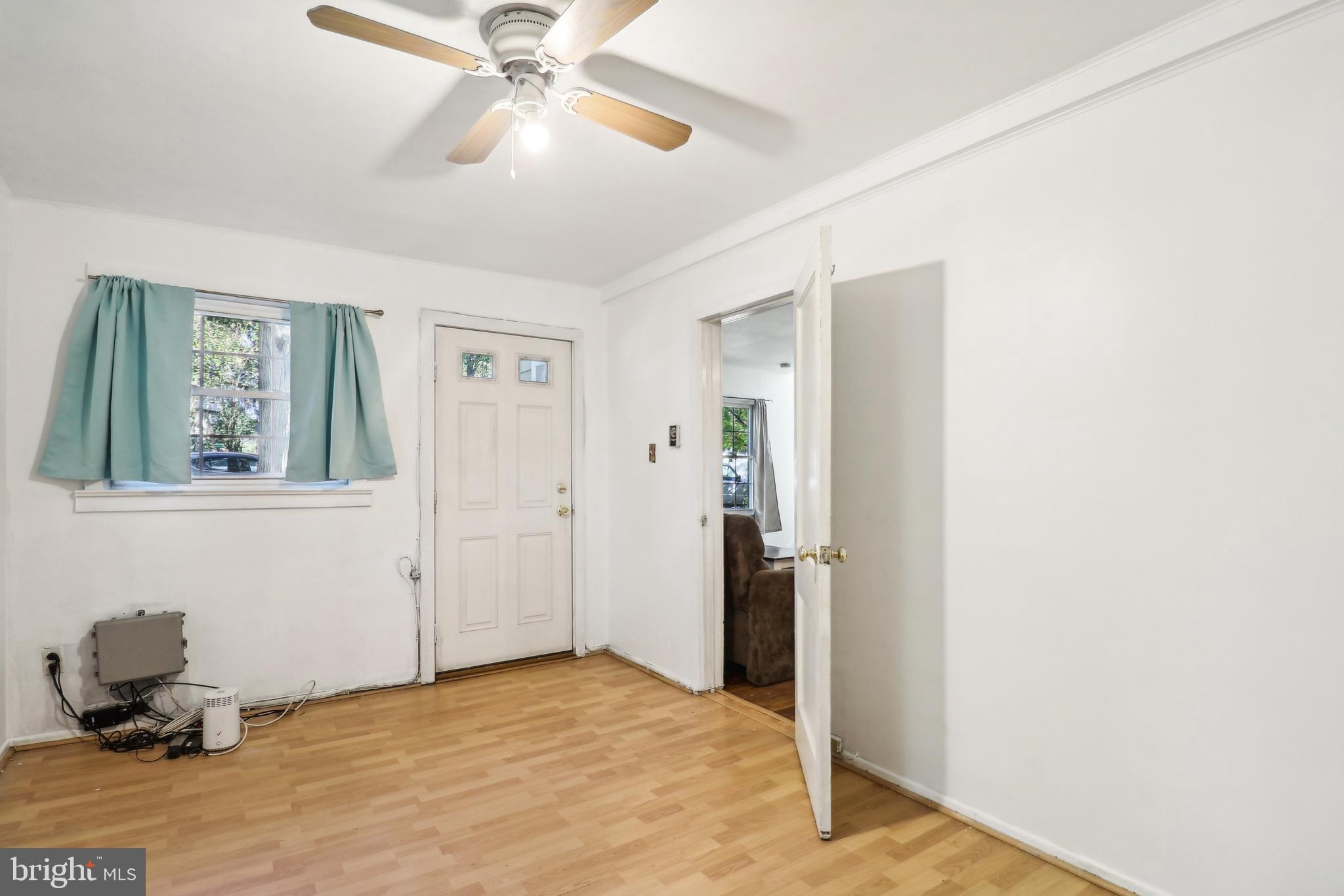 12 Ridge Road, Unit M Greenbelt, MD 20770 - Photo 24 of 38 Den