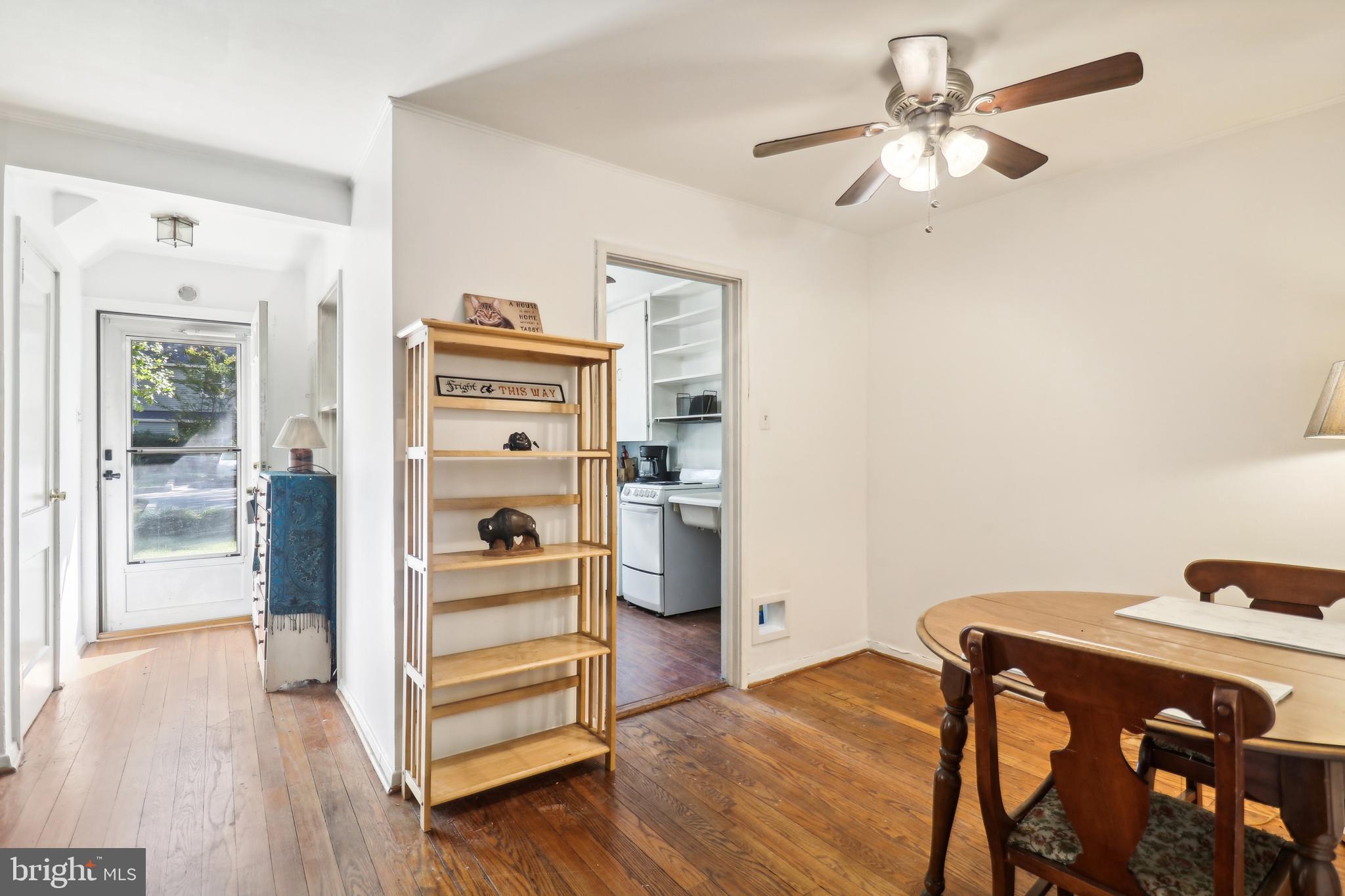 12 Ridge Road, Unit M Greenbelt, MD 20770 - Photo 5 of 38 Entrance