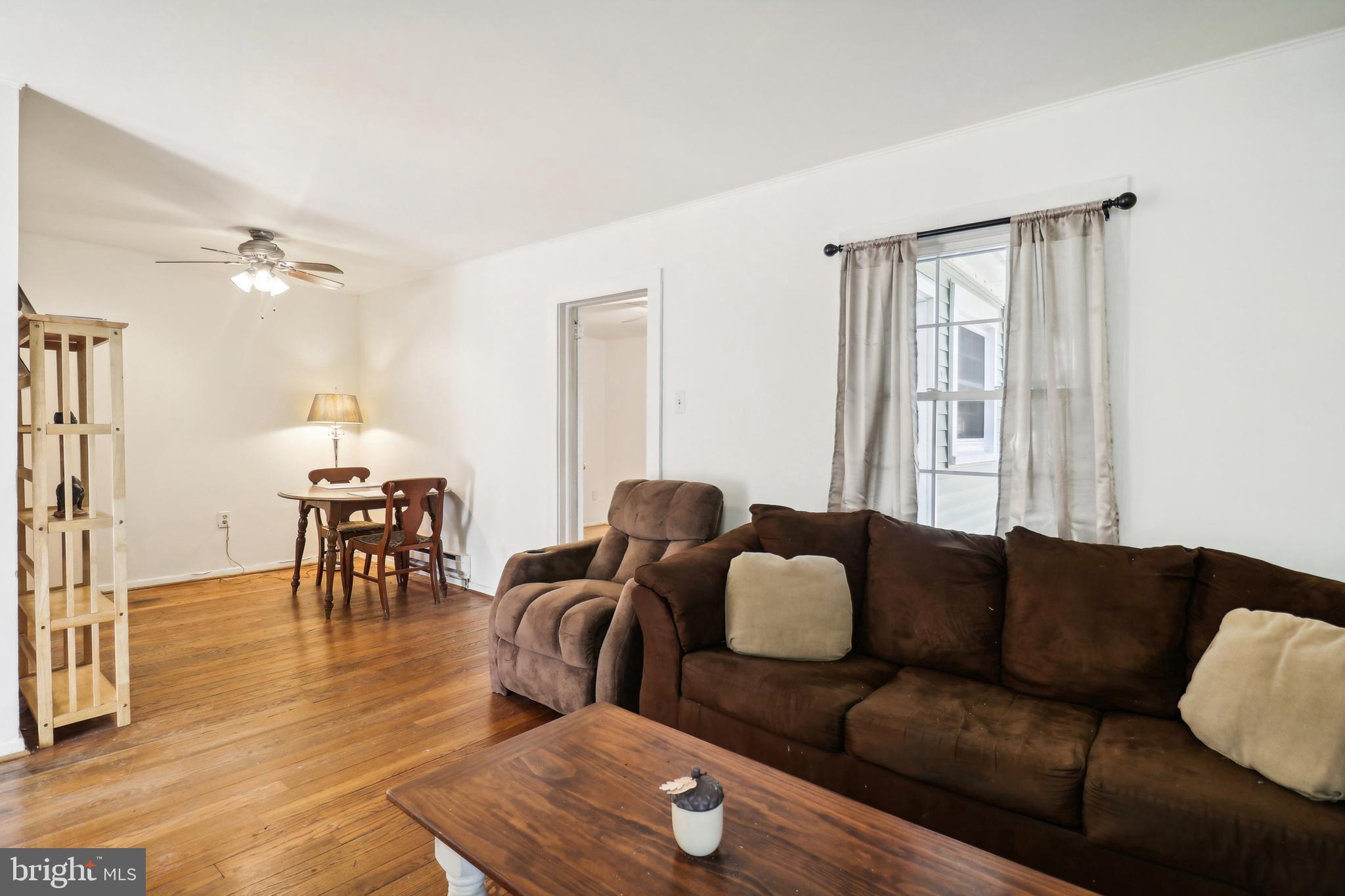 12 Ridge Road, Unit M Greenbelt, MD 20770 - Photo 9 of 38 Living Room