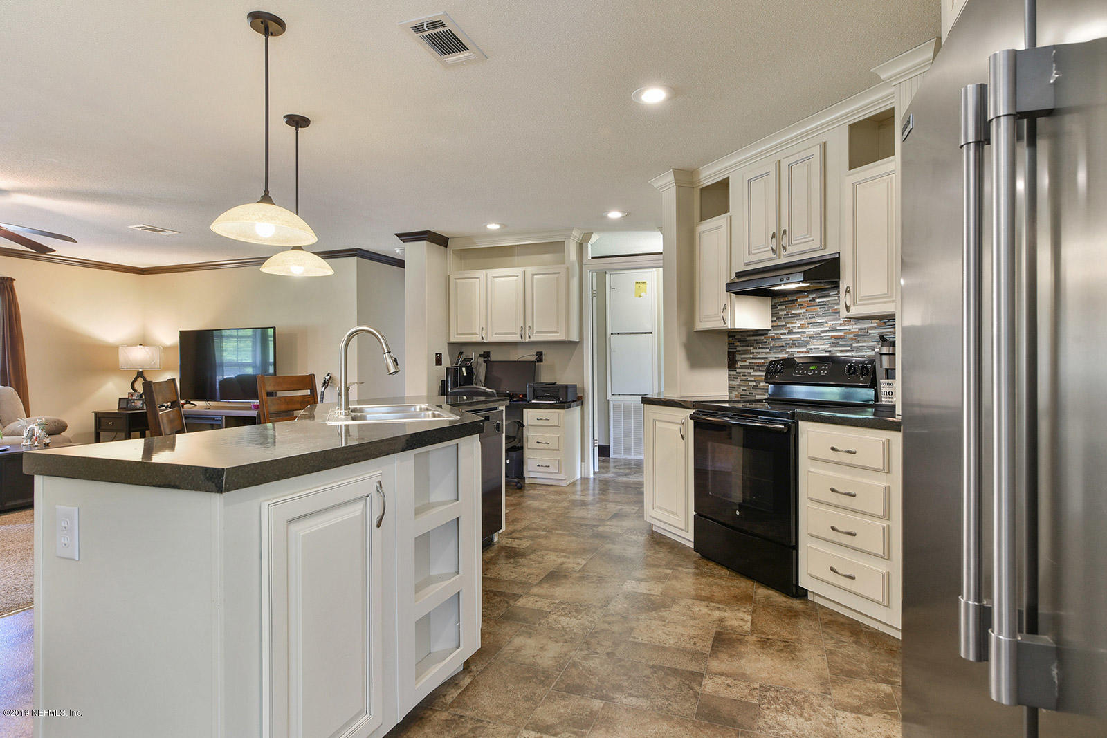 6215 C W Webb Road Macclenny, FL 32063 - Photo 14 of 26 014_1600x1067_mls_1600x1067