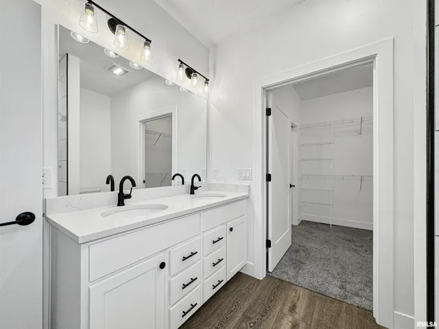 $499,900 | 1319 Heights Court, Bettendorf, IA 52722