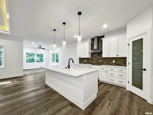 $499,900 | 1319 Heights Court, Bettendorf, IA 52722