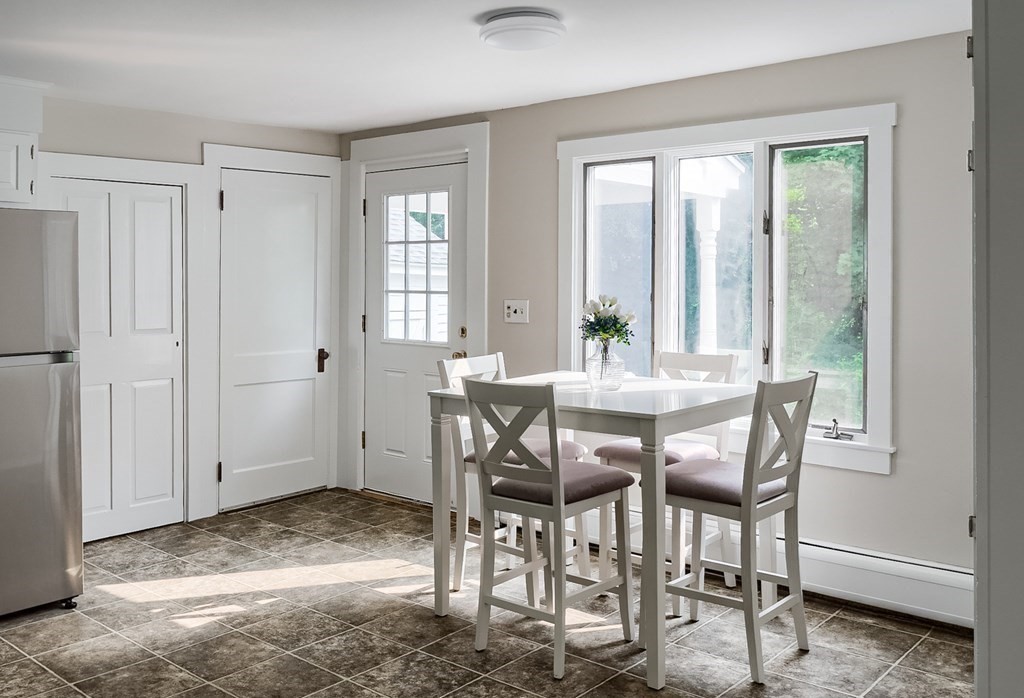 210 Main Street Rutland, MA 01543 - Photo 11 of 34