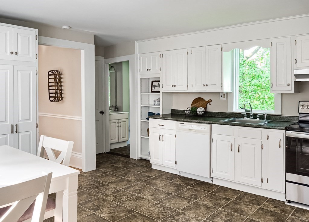 210 Main Street Rutland, MA 01543 - Photo 12 of 34