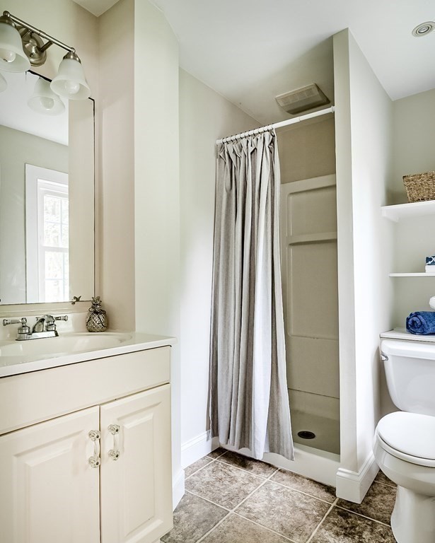 210 Main Street Rutland, MA 01543 - Photo 8 of 34