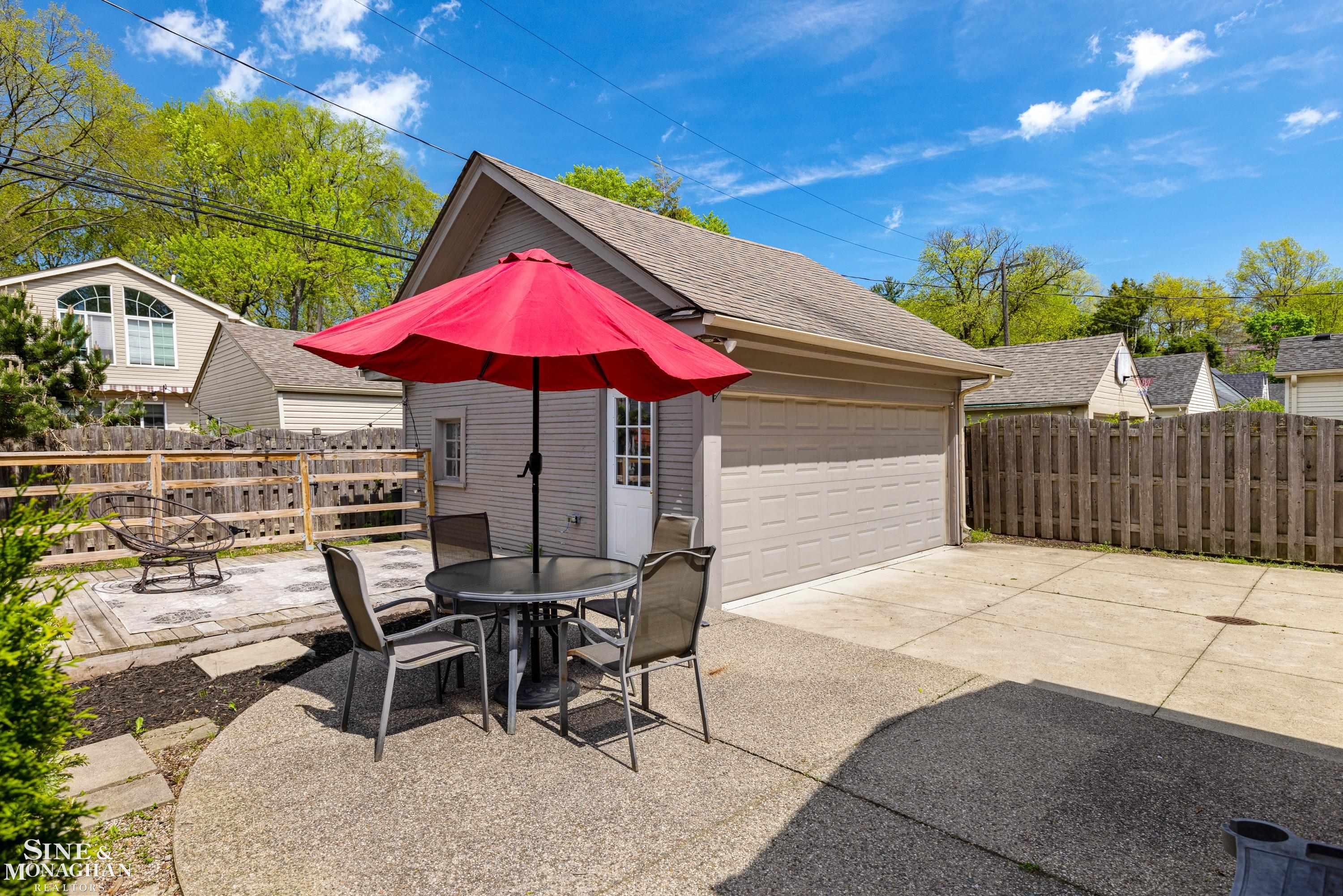 266 Merriweather Road Grosse Pointe, MI 48236 - Photo 37 of 48 50140941-25c3dff1-0b62-4769-99be-86ff2b5423e3.JPG