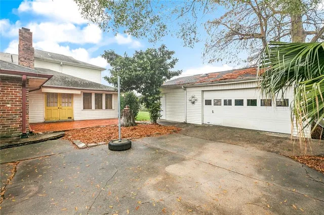 $350,000 | 5705 West Esplanade Avenue, Metairie, LA 70003