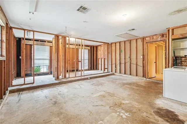 $350,000 | 5705 West Esplanade Avenue, Metairie, LA 70003