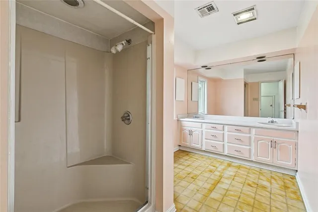 $350,000 | 5705 West Esplanade Avenue, Metairie, LA 70003