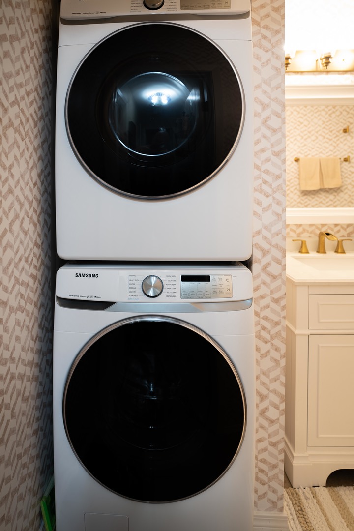 1324 McDowell Road, Unit 203 Naperville, IL 60563 - Photo 15 of 19 a close up view of a washer and dryer