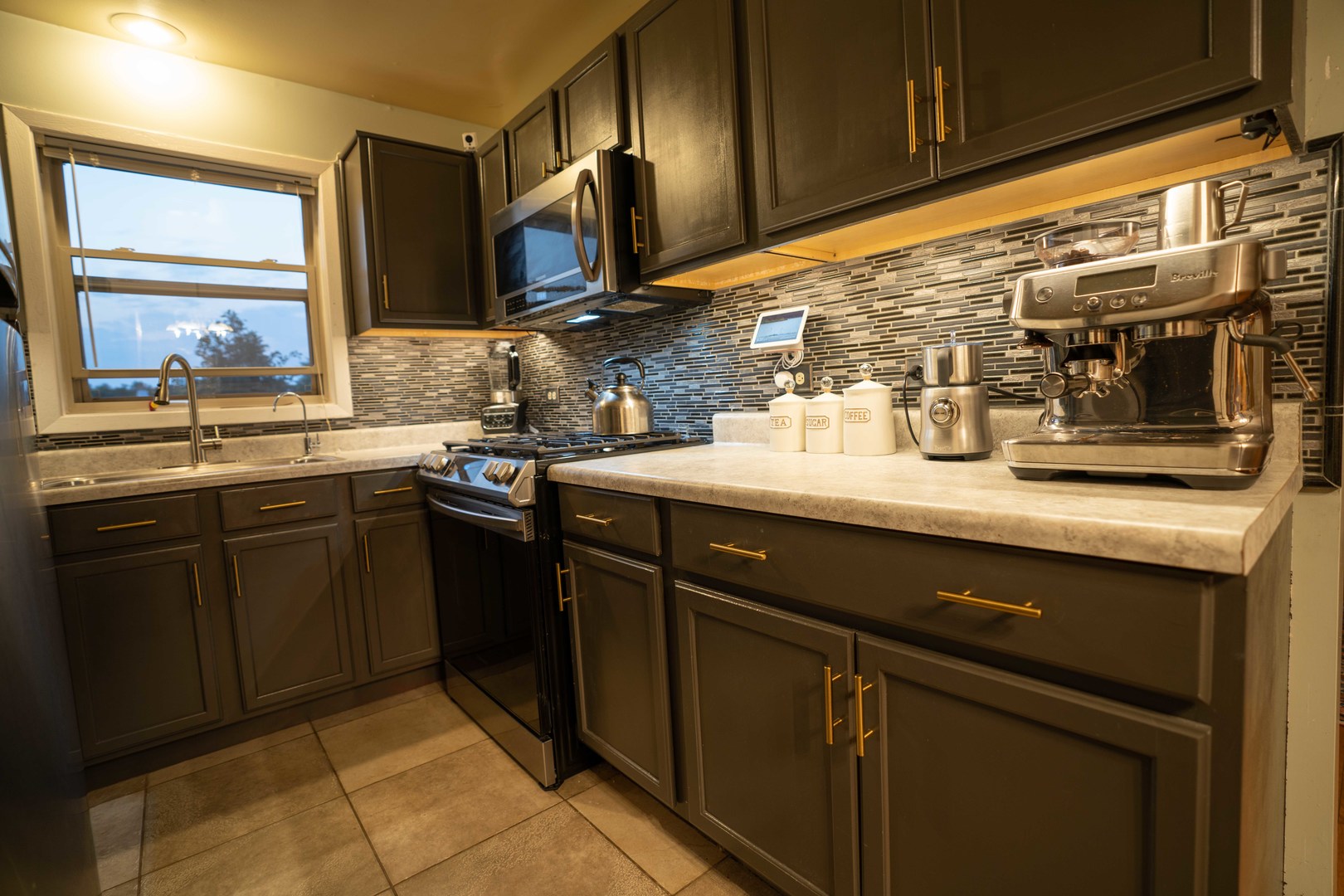 1324 McDowell Road, Unit 203 Naperville, IL 60563 - Photo 6 of 19 a kitchen with a sink and cabinets