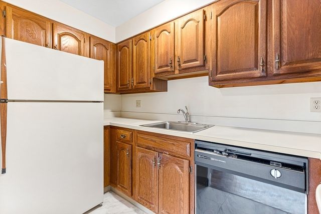 $745,000 | 357 Commercial Street, Unit 808, Boston, MA 02109