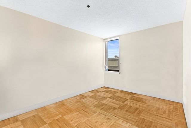 $745,000 | 357 Commercial Street, Unit 808, Boston, MA 02109