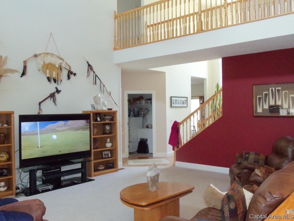 1800 Appleton Drive Springfield, IL 62711 - Photo 3 of 15 Gallery Image 3