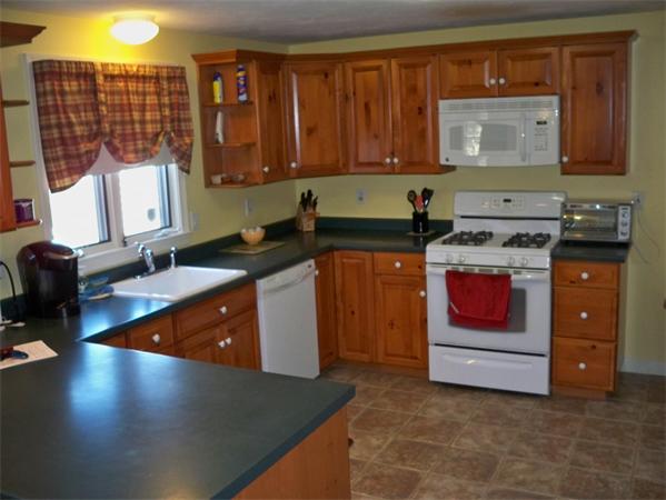 19 Big Rock Road Uxbridge, MA 01569 - Photo 8 of 20 Gallery Image 8