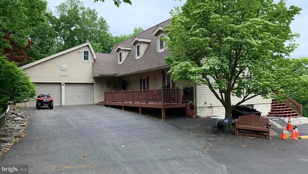 $399,900 | 3205 Ely Court, Bushkill, PA 18324