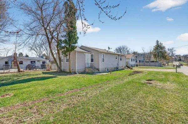 $220,000 | 26203 West Grand Avenue, Ingleside, IL 60041