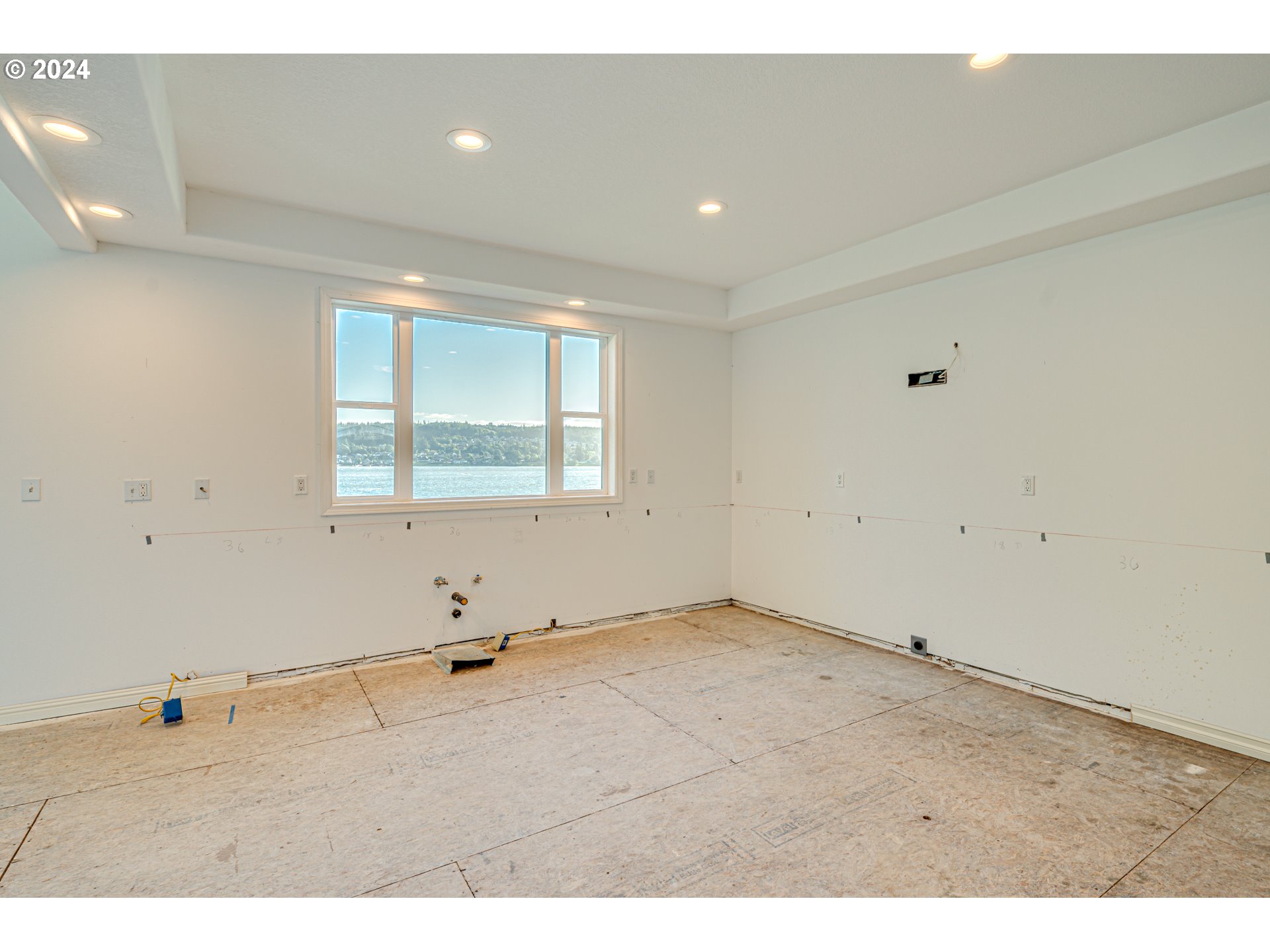 2825 Dike Road Woodland, WA 98674 - Photo 13 of 48 a view of an empty room