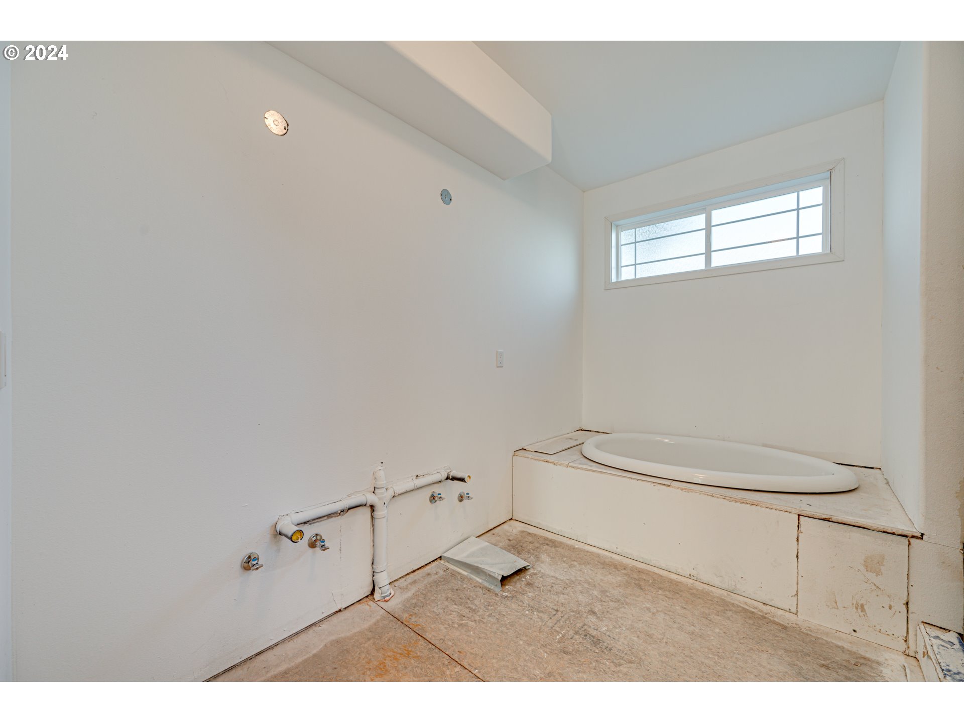 2825 Dike Road Woodland, WA 98674 - Photo 24 of 48 a bathroom with a toilet