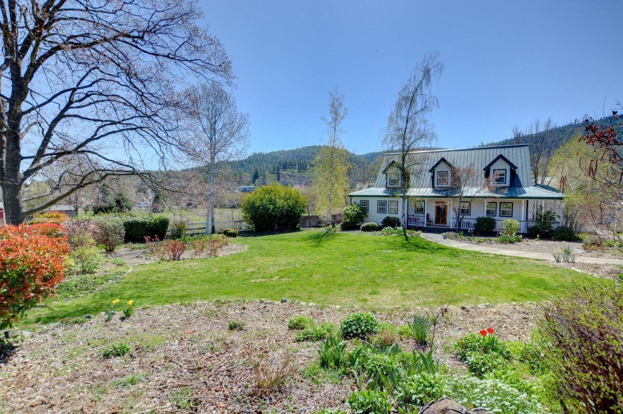1881 Knowles Road Medford, OR 97501 - Photo 3 of 43 Gardens everywhere
