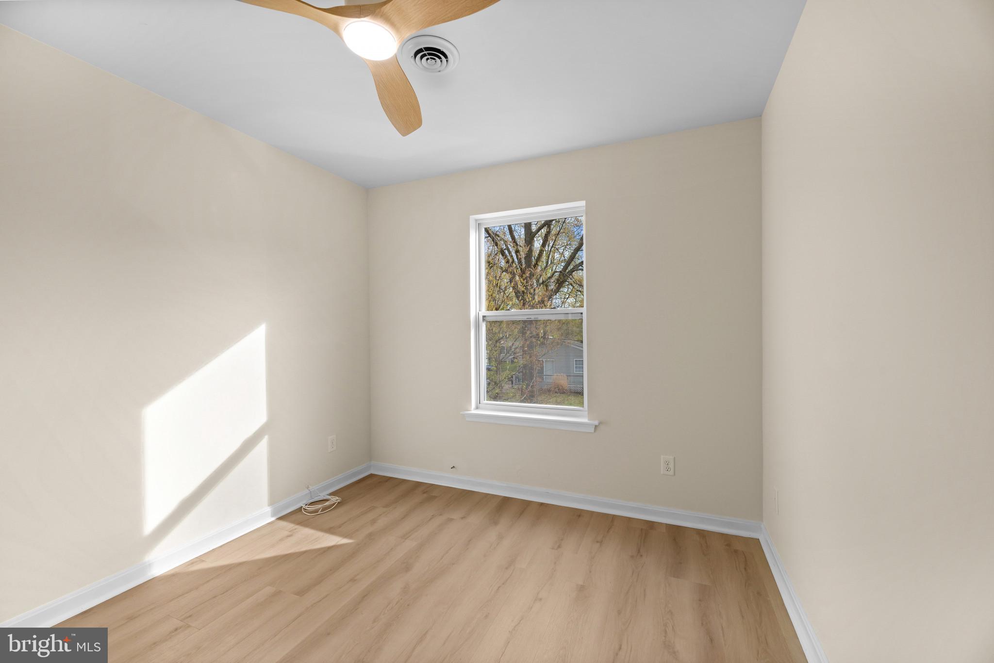 1512 Lincoln Road Shady Side, MD 20764 - Photo 25 of 42 an empty room with a window