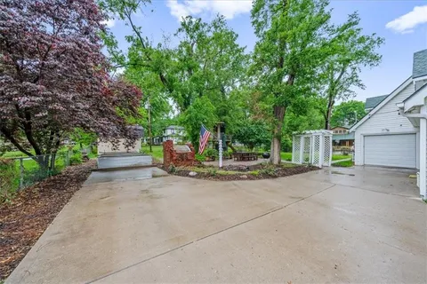 $400,000 | 5730 Cody Street, Shawnee, KS 66203