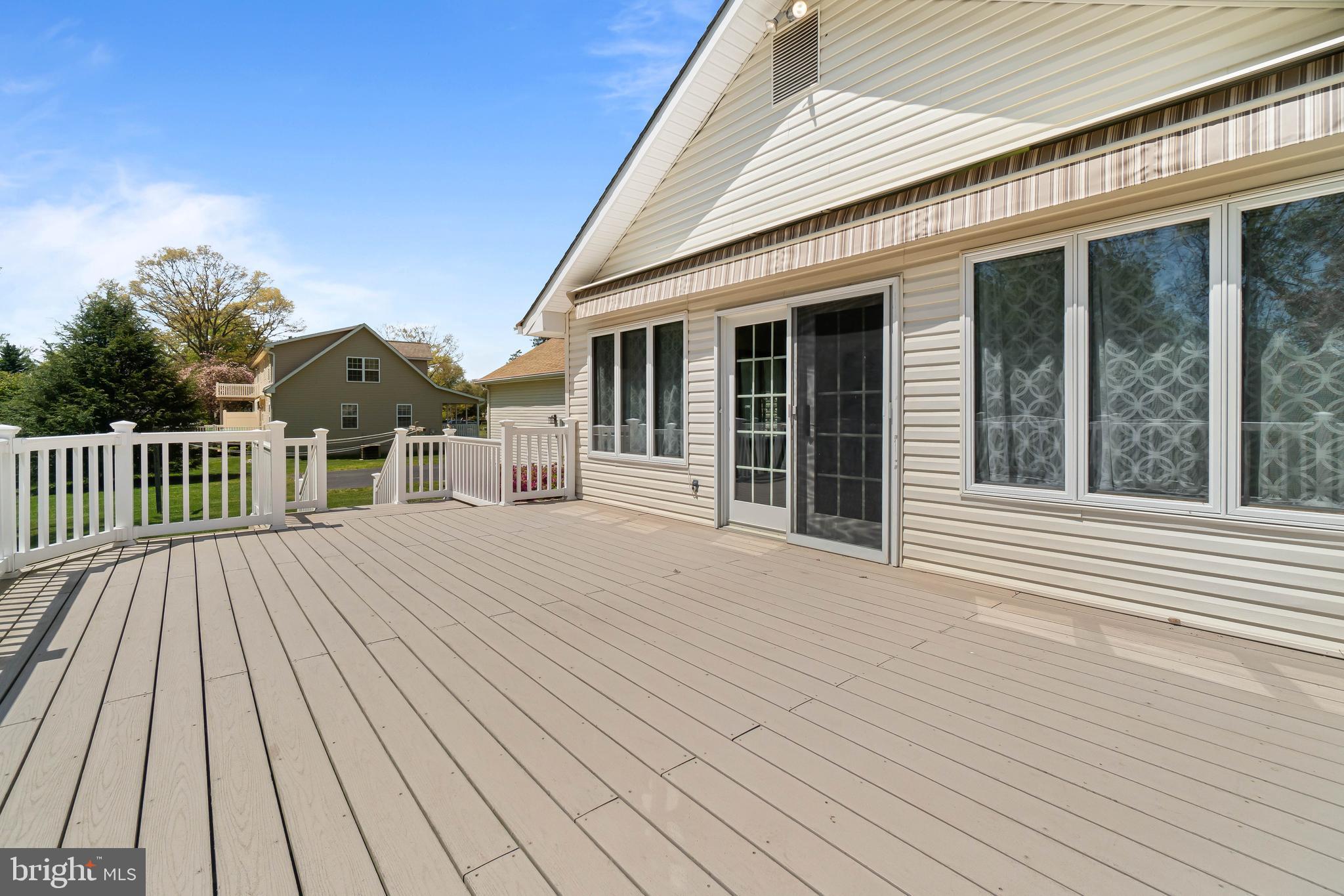310 River Road Elkton, MD 21921 - Photo 19 of 29 Awning for Deck