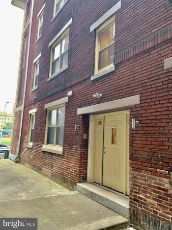 $1,250 | 4706 Chestnut Street, Unit 1A, Philadelphia, PA 19139