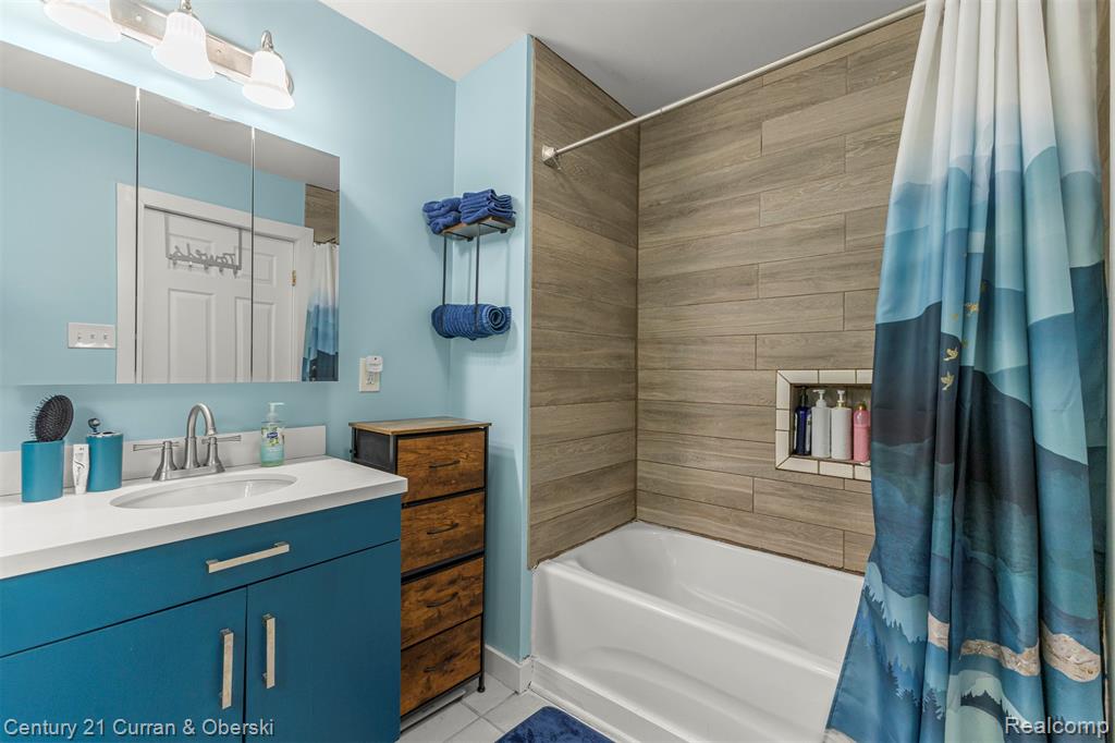18491 Savage Road Belleville, MI 48111 - Photo 6 of 49