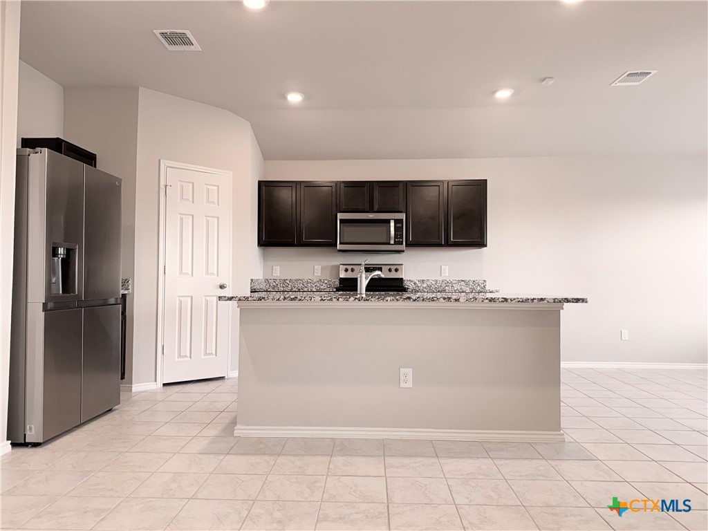 5700 Great Divide Road Killeen, TX 76549 - Photo 5 of 17