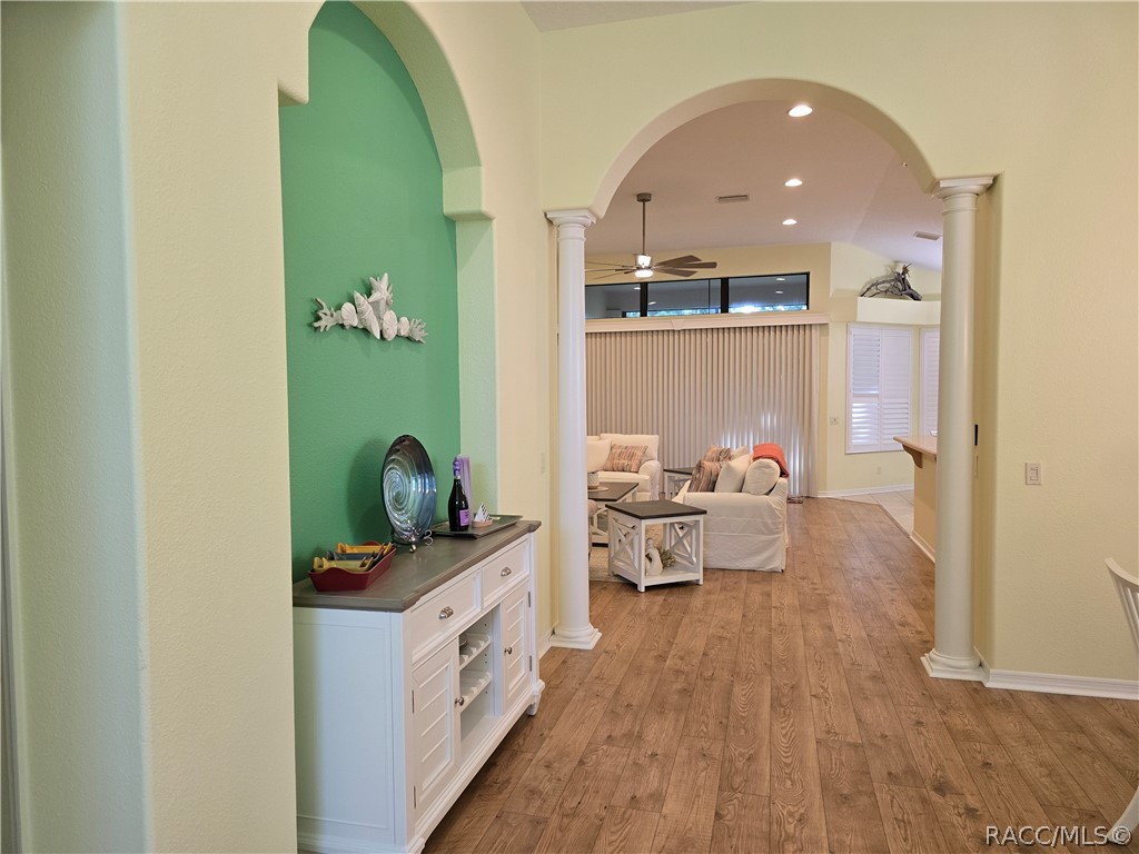 619 West Doerr Path Hernando, FL 34442 - Photo 5 of 57
