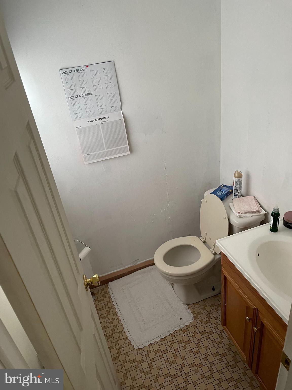 8608 Ridgevale Avenue Fort Washington, MD 20744 - Photo 11 of 11 Half Bath