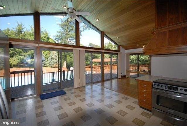 505 Gun Road Halethorpe, MD 21227 - Photo 7 of 19 KITCHEN 36 X 18 WITH EAT-IN AREA & BREAKFAST BAR