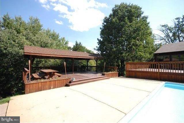 505 Gun Road Halethorpe, MD 21227 - Photo 10 of 19 CABANA AREA