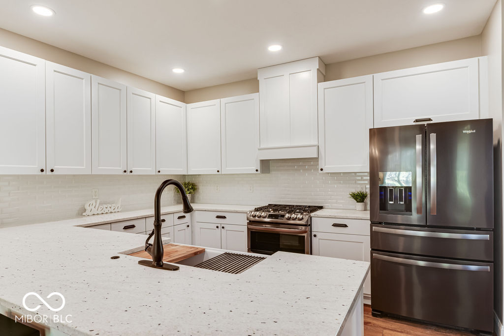 14870 Starboard Road Fishers, IN 46040 - Photo 8 of 57 Gallery Image 8