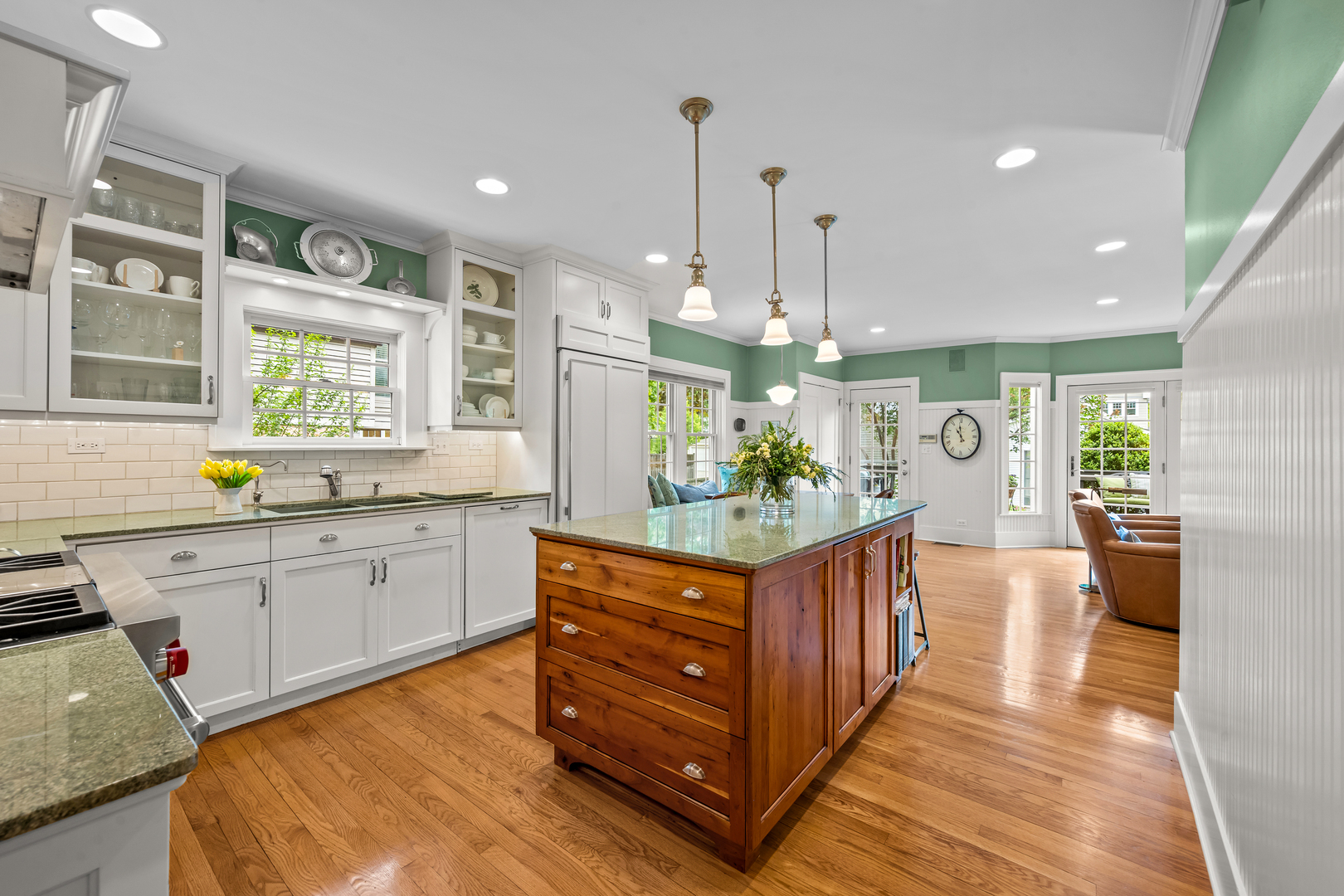 1087 Ash Street Winnetka, IL 60093 - Photo 11 of 42