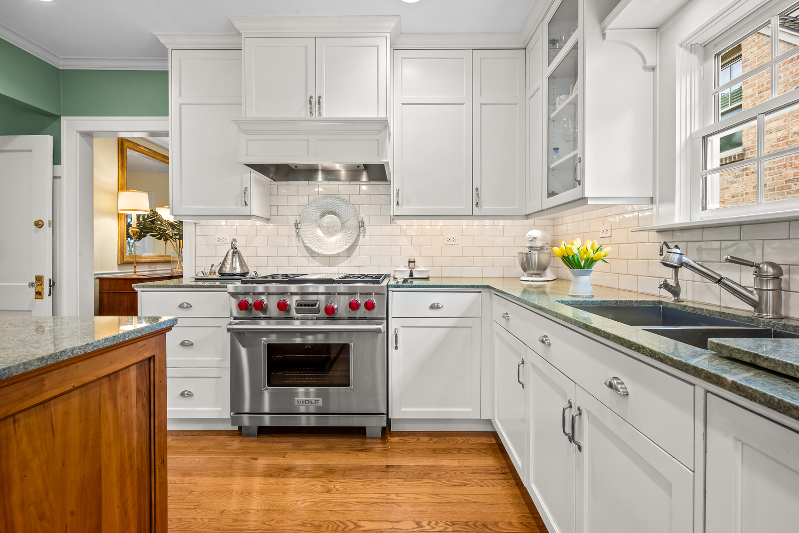 1087 Ash Street Winnetka, IL 60093 - Photo 14 of 42