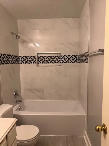 a bathroom with a bathtub