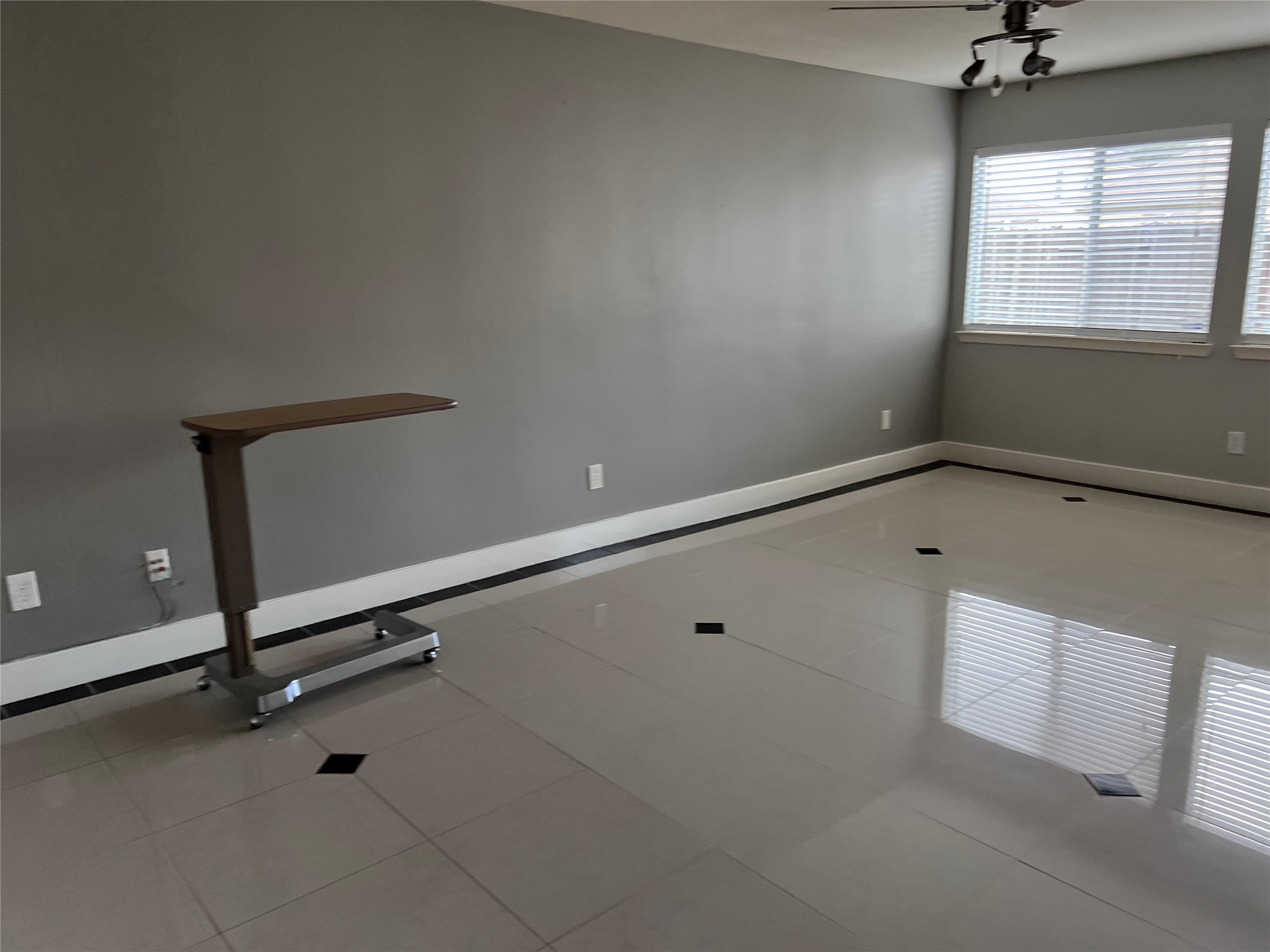 19818 Lindenwick Court Cypress, TX 77433 - Photo 32 of 35 an empty room with a window