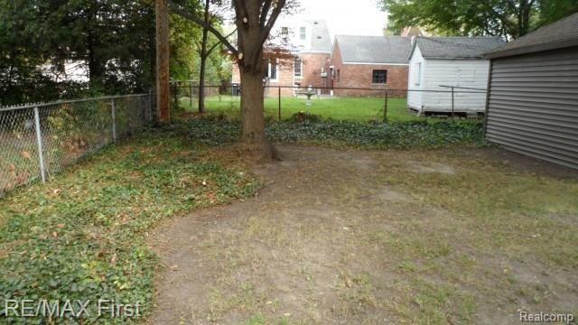15521 Charles R Avenue Eastpointe, MI 48021 - Photo 78 of 84 Charles R (15).JPG