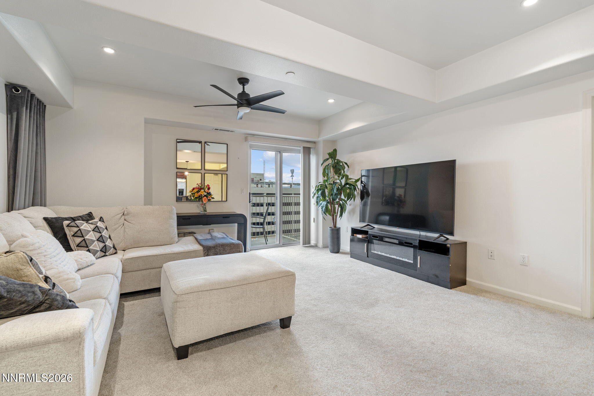 200 West 2nd Street, Unit 505 Reno, NV 89501 - Photo 9 of 29 13-web-or-mls-DSC00442