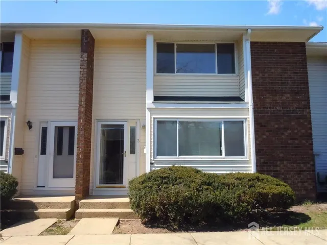 $2,850 | 3 P Quincy Circle, Unit P3, Dayton, NJ 08810