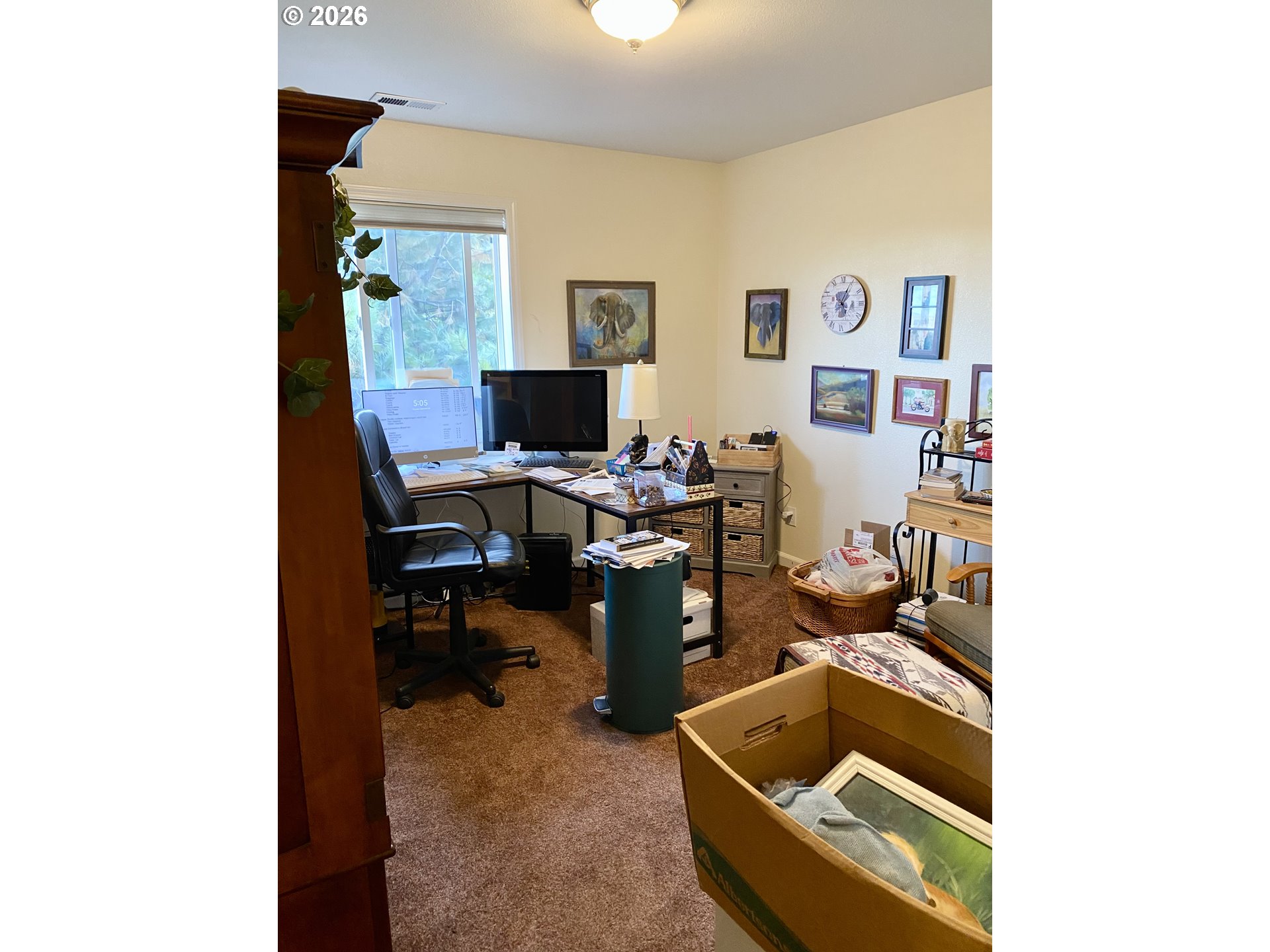 3555 Indiana Avenue Baker City, OR 97814 - Photo 23 of 43 a room with furniture and a gate