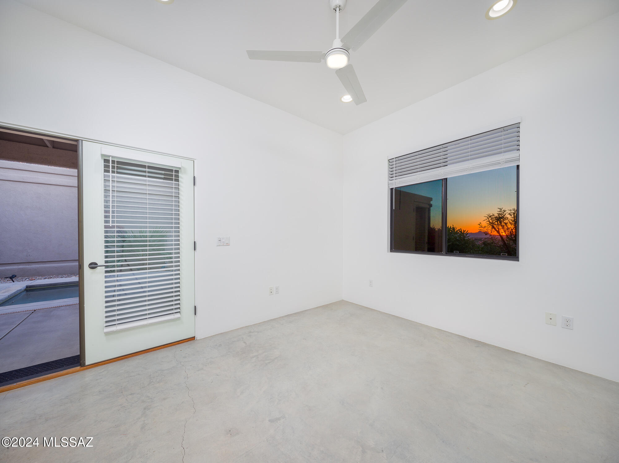 9811 North Ridge Shadow Place Oro Valley, AZ 85704 - Photo 18 of 35
