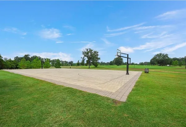 a view of a tennis court