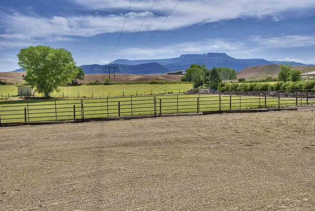 $2,100,000 | 3575 E Road, Palisade, CO 81526