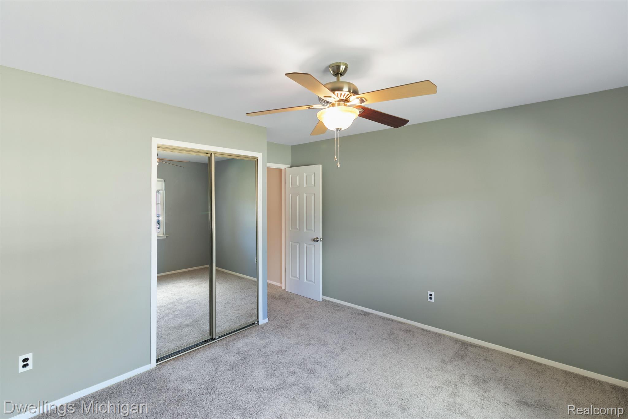 43833 Hanford Road Canton, MI 48187 - Photo 2 of 33 Gallery Image 2