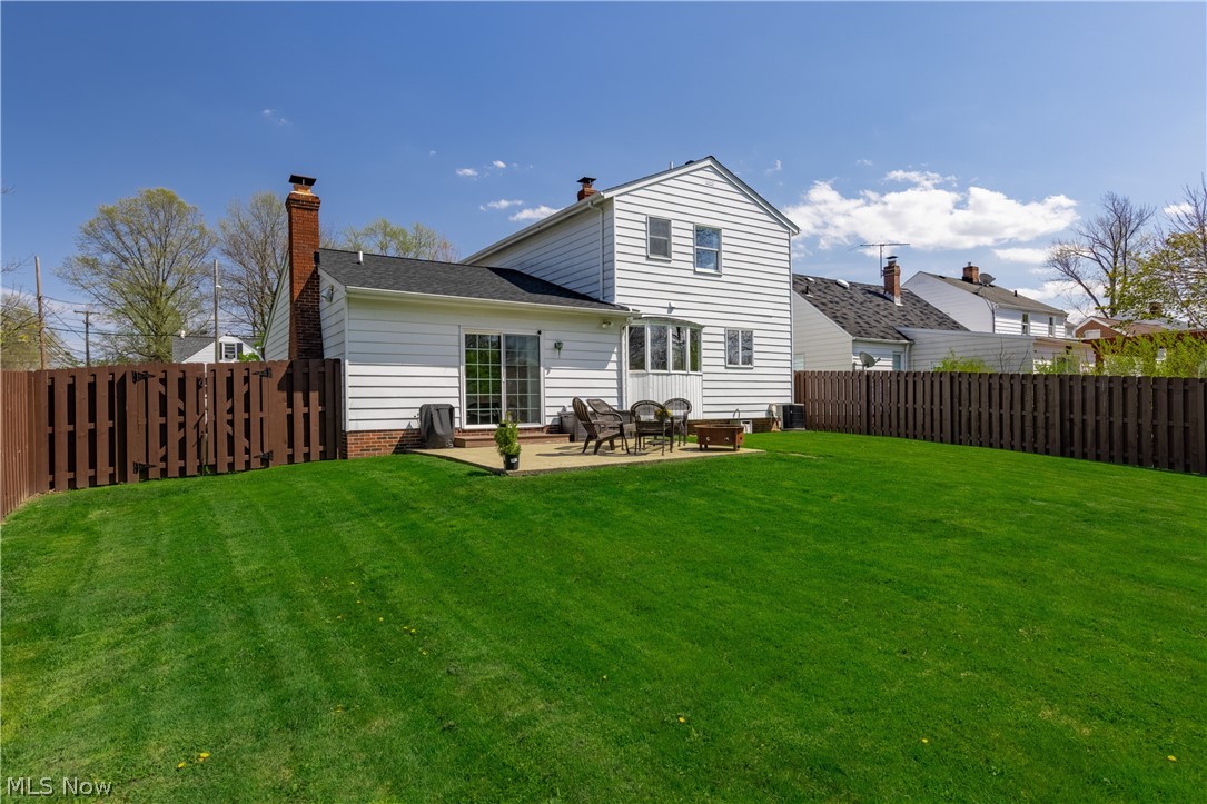 1092 Gordon Road Lyndhurst, OH 44124 - Photo 33 of 35