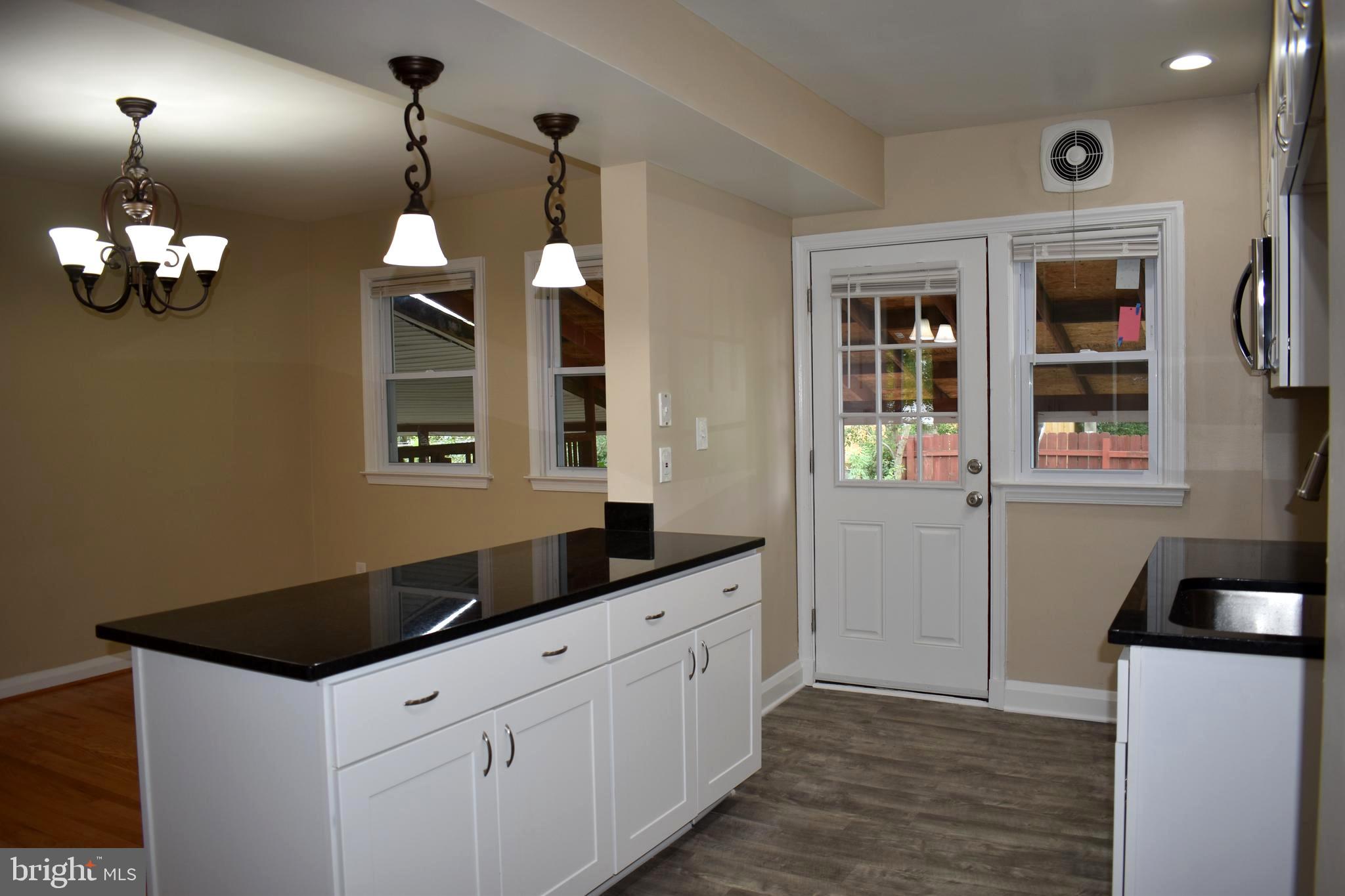 1619 Walterswood Road Baltimore, MD 21239 - Photo 12 of 34 Granite Counters